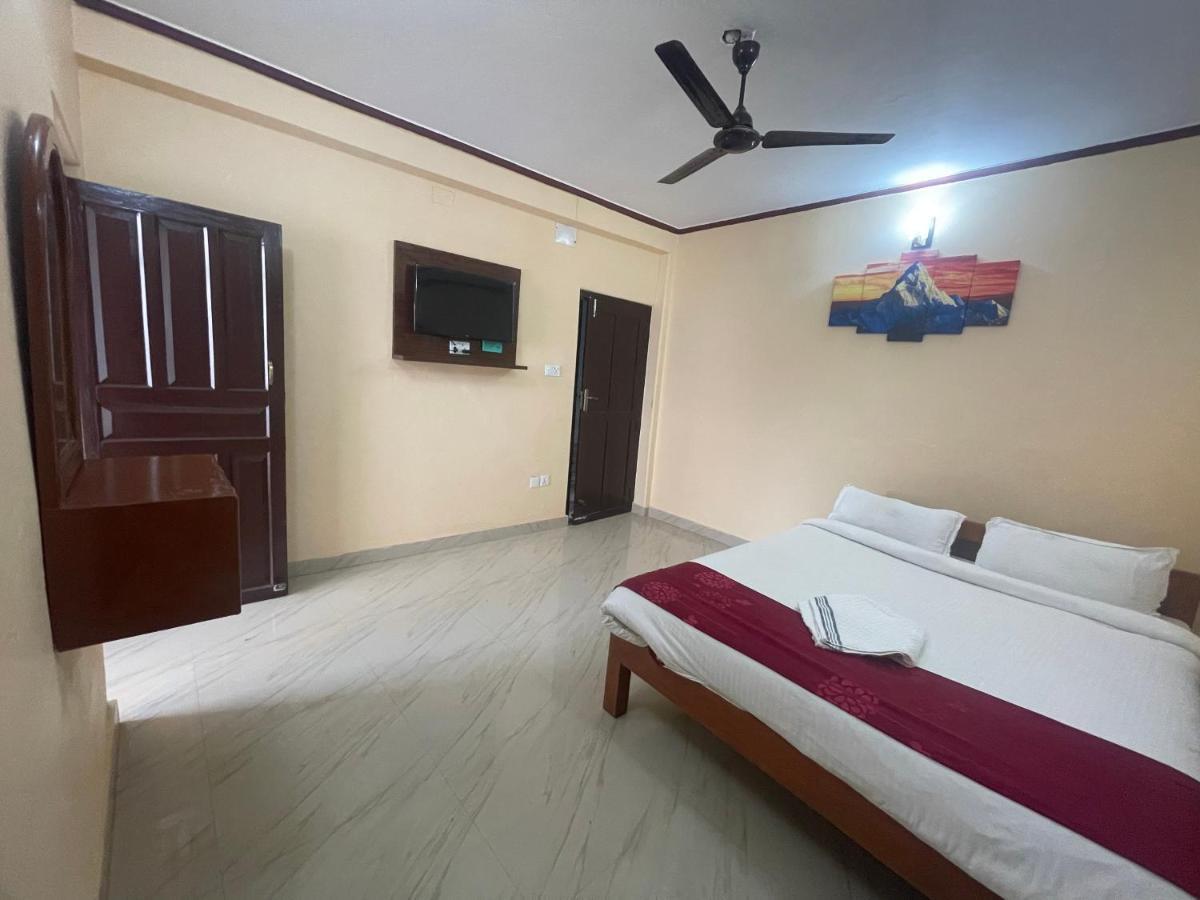 Hotel Peace Ganga Inn Pokhara Exterior foto