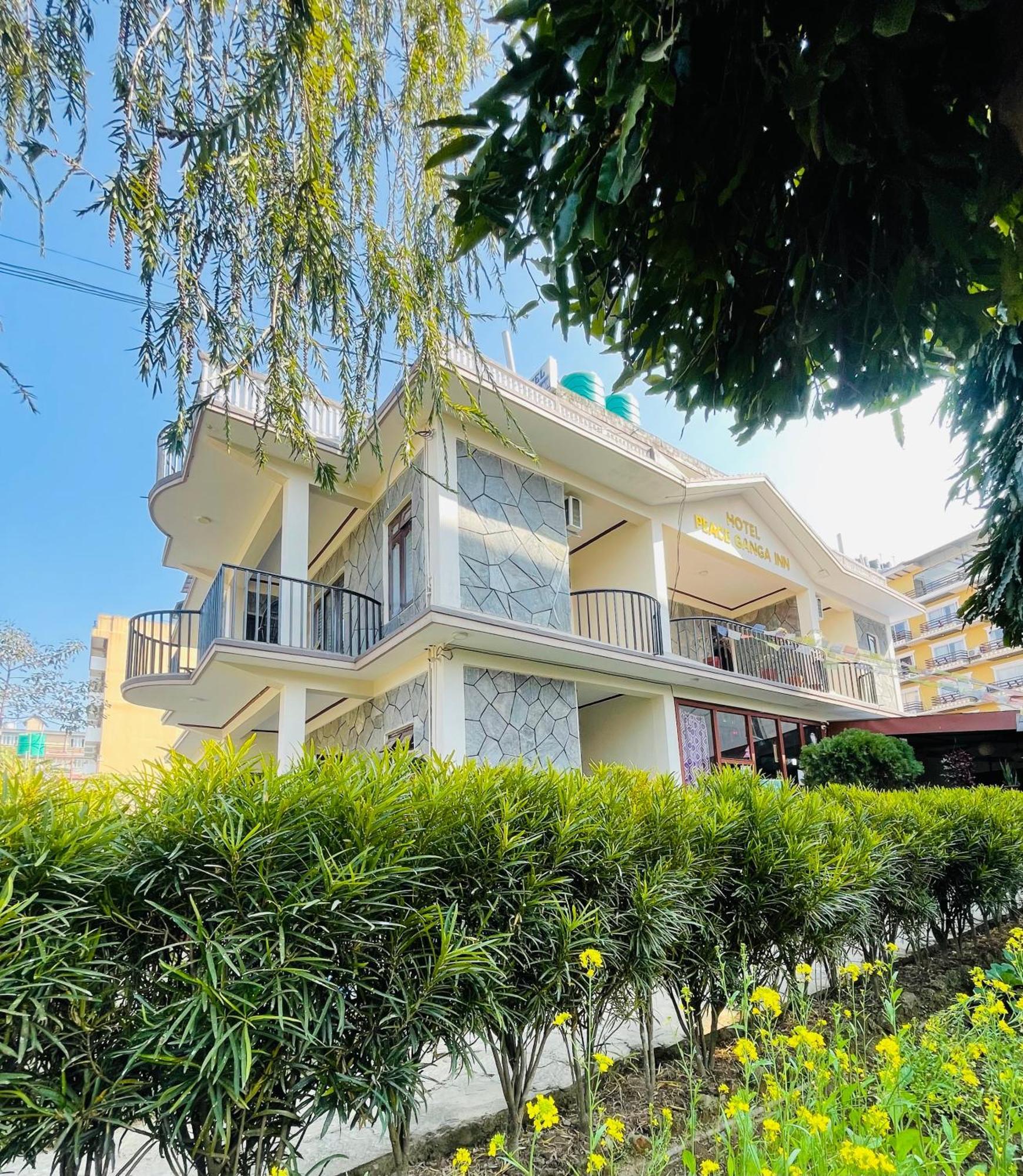 Hotel Peace Ganga Inn Pokhara Exterior foto